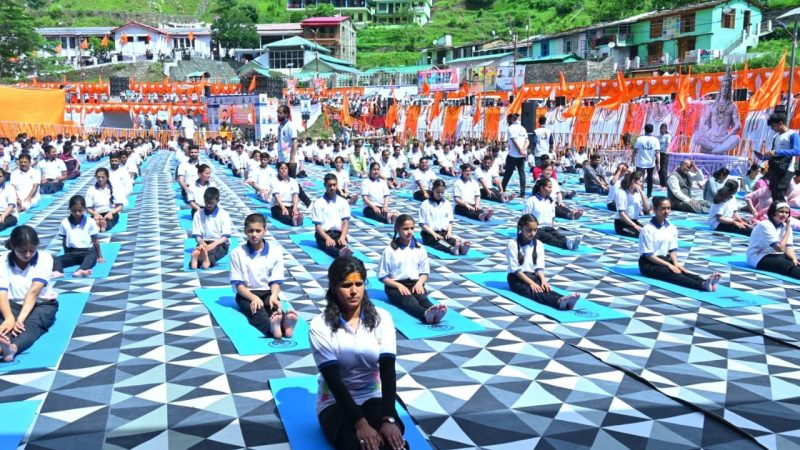 9वें अंतरराष्ट्रीय योग दिवस के अवसर पर जागेश्वर में आयोजित हुए राज्य स्तरीय योग कार्यक्रम में मुख्यमंत्री धामी ने प्रतिभाग।