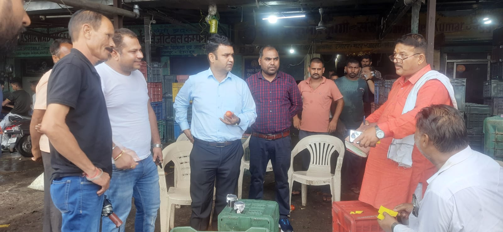 यंहा आम जनता को मिली राहत, इस मंडी में मिलेंगे सबसे सस्ते टमाटर, लगे चार काउंटर।