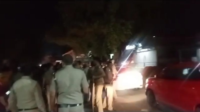 हरिद्वार से जल भर कर लौट रहे कावड़ियों पर रामपुर में पथराव, माहौल खराब होता देख क्षेत्र में पीएसी तैनात।