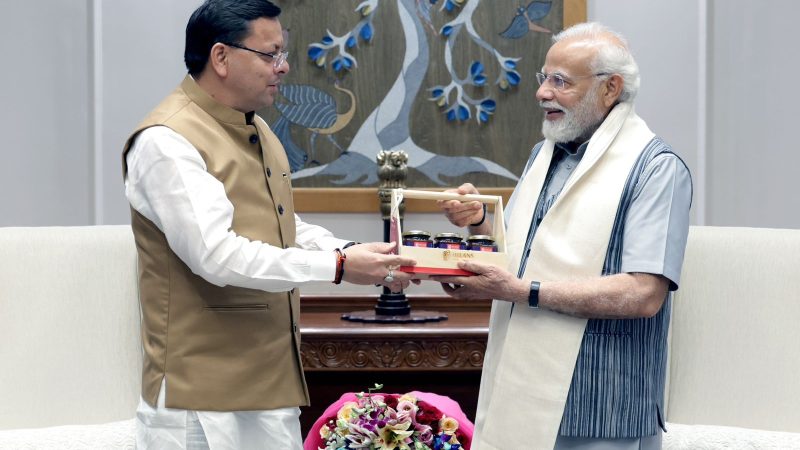 मुख्यमंत्री धामी ने की प्रधानमंत्री मोदी से शिष्टाचार भेंट, उत्तराखंड के विकास में उनके मार्गदर्शन और सहयोग के लिए किया आभार व्यक्त।