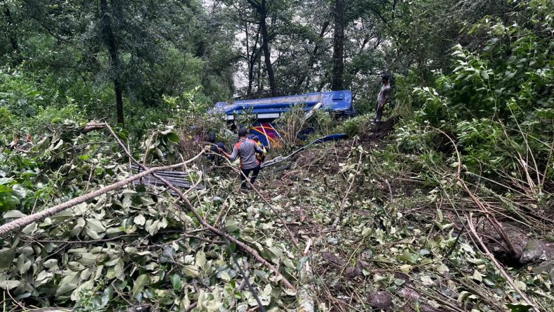 उत्तरकाशी में यात्रियों की बस खाई में गिरने के मामले में मुख्यमंत्री ने तेजी से राहत-बचाव कार्य संचलित करने के दिए निर्देश  -मुख्यमंत्री ने जिले के प्रभारी मंत्री एवं अपर मुख्य सचिव को घटना की मॉनिटरिंग के दिये निर्देश।