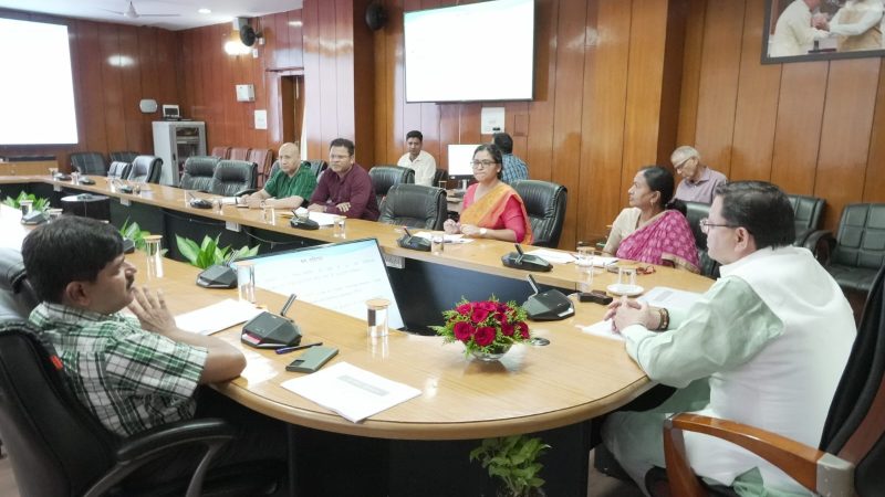 मुख्यमंत्री धामी ने प्रदेश में उद्यमियों से बेहतर सम्बन्ध ओर श्रमिकों के लिए संचालित कल्याणकारी योजनाओं का मिले लाभ।