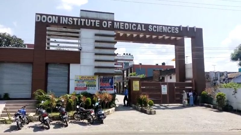 पूर्व मंत्री के ठिकानों पर विजिलेंस की छापेमारी, क्या अब कसेगा शिकंजा, विजिलेंस के रडार पर पूर्व मंत्री, पूर्व मुख्यमंत्री ने कहा पाप का घड़ा फूटता जर्रूर है।