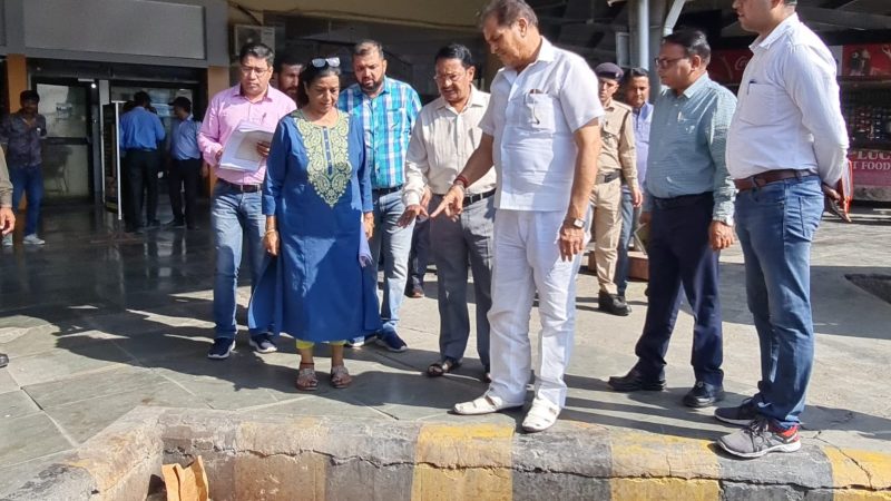 शहरी विकास व आवास मंत्री ने आईएसबीटी का किया निरीक्षण,गंदगी देख बिफरे मंत्री, अधिकारियो को लगाई फटकार।