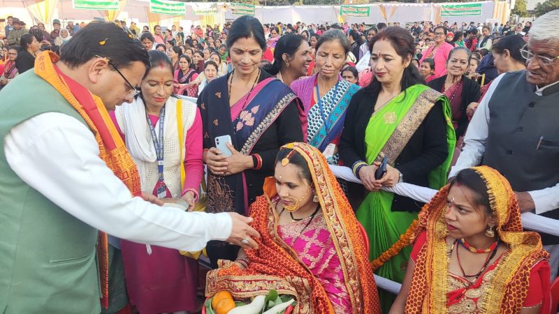 प्रधानमंत्री नरेन्द्र मोदी के आह्वान पर देशवासियों ने संभाली विकसित भारत संकल्प यात्रा की कमान।