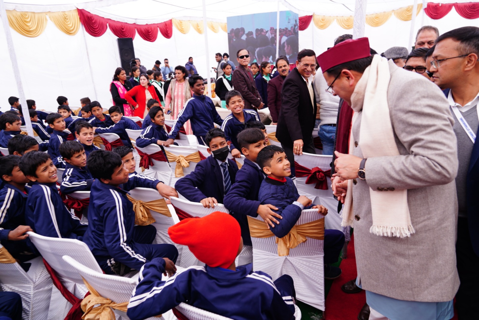 प्रधानमंत्री मोदी ने दिल्ली के भारत मंडपम से ‘परीक्षा पे चर्चा कार्यक्रम में देश के छात्र-छात्राओं के साथ किया संवाद।