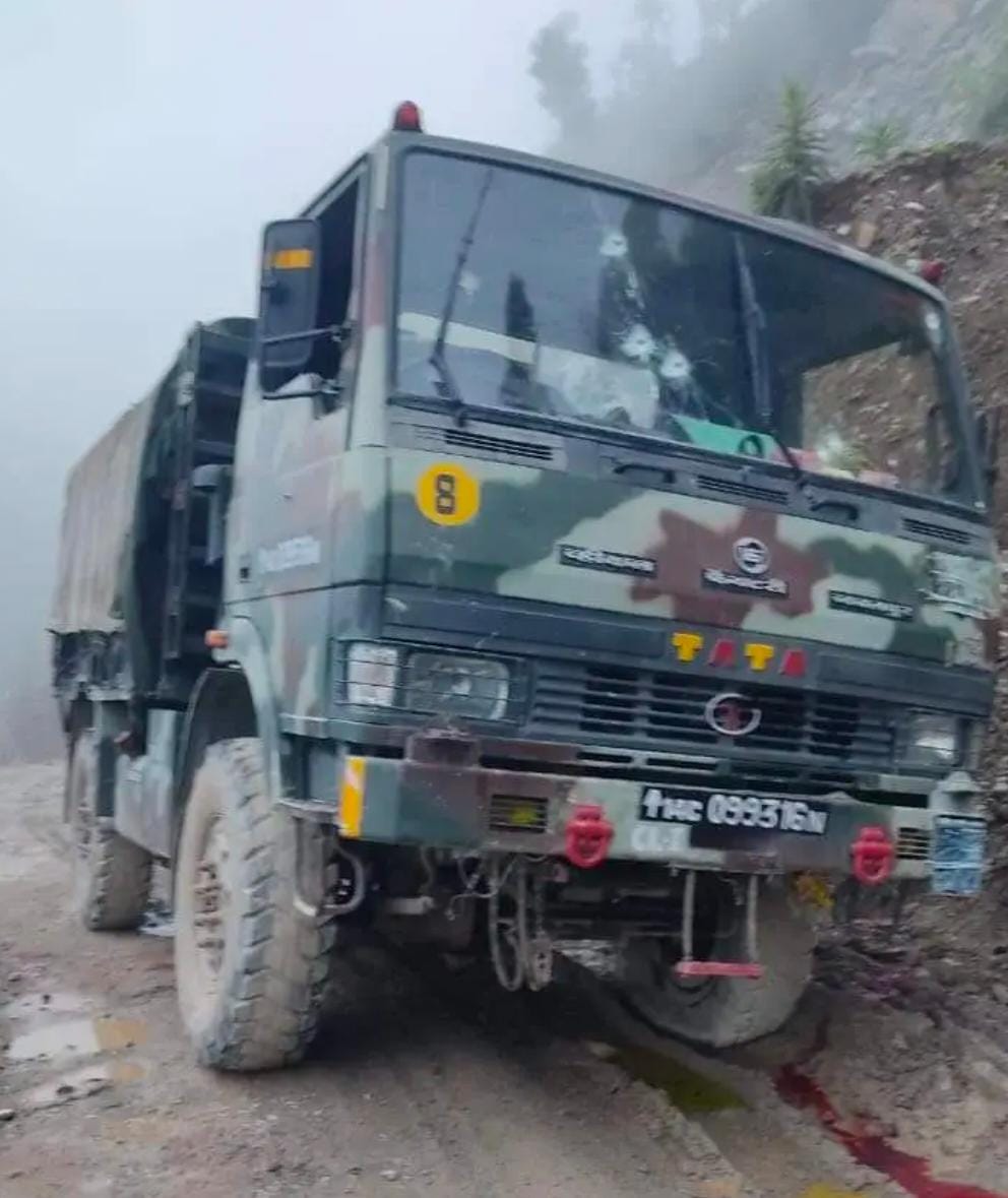 वीडियो में रीमिक्स गीत को सुनकर हर कोई हो रहा भावुक, तेजी से हो रहा वायरल,पत्नी ने कुछ महीने पहले बनाई थी रील।