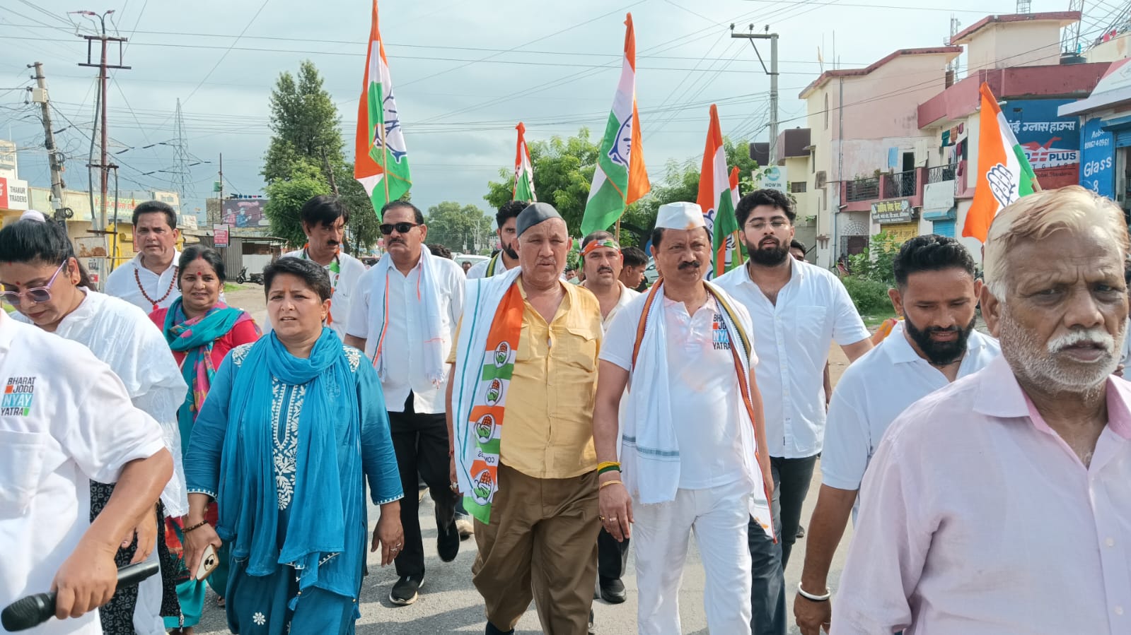 हर की पौड़ी से शुरू हुई कांग्रेस की केदारनाथ प्रतिष्ठा रक्षा यात्रा, तमाम बड़े नेता हुए शामिल।