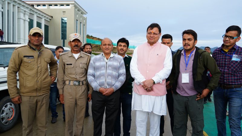 मुख्यमंत्री ने गैरसैण में आयोजित विधानसभा के मानसून सत्र के सफल आयोजन के लिए श्रमिकों, शासन व प्रशासन के अधिकारियों एवं कार्मिकों को दिया धन्यवाद।
