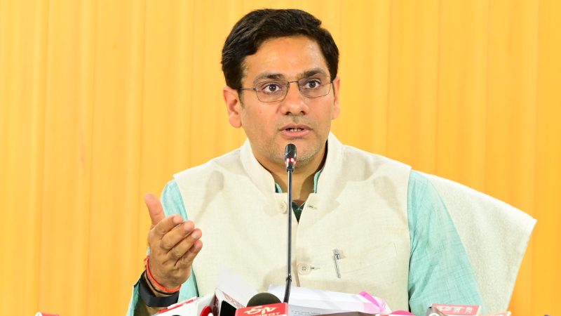53 हजार दुग्ध उत्पादक किसानों को दिवाली पूर्व सरकार का उपहार, राज्य के छह स्थानों पर दिवाली मेले के जरिए आंचल उत्पादों की होगी बिक्री।
