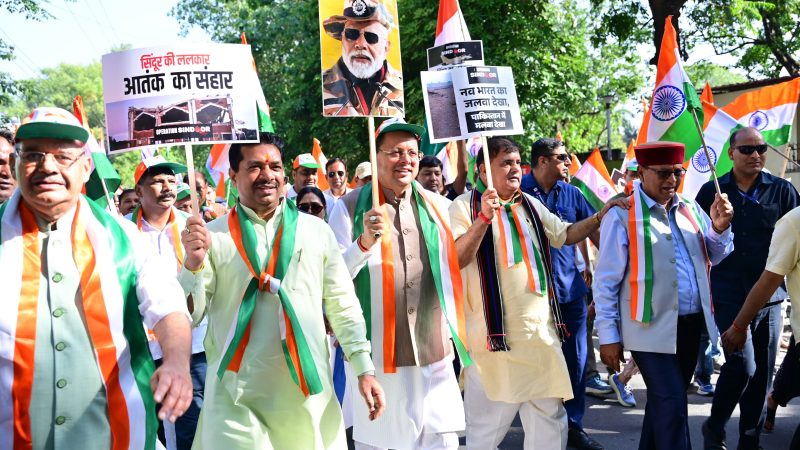 मुख्यमंत्री पुष्कर सिंह धामी के नेतृत्व में “तिरंगा शौर्य सम्मान यात्रा” का किया गया भव्य आयोजन।