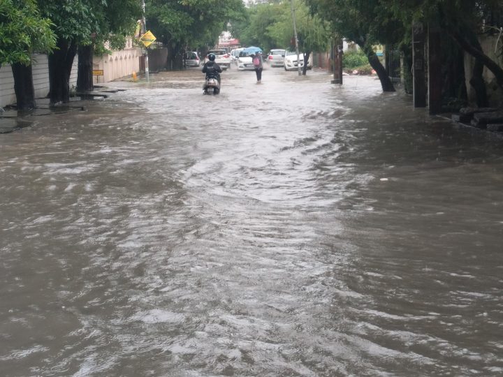 उत्तराखंड में भारी से बहुत भारी वर्षा की संभावना, ऑरेंज एवं येलो अलर्ट,आपदा प्रबंधन विभाग ने सभी जिलों को सतर्क रहने के दिए निर्देश।
