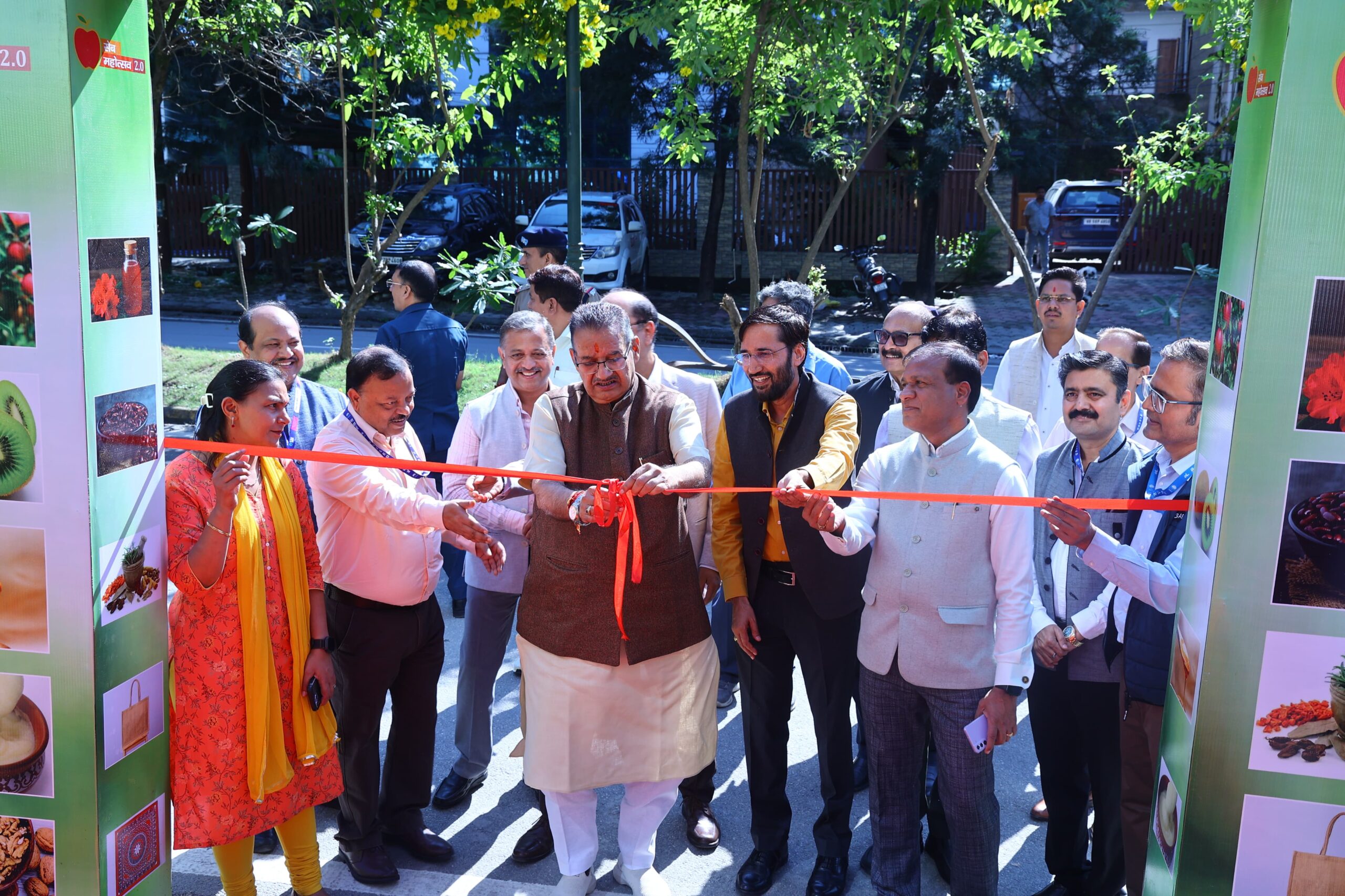 राष्ट्रीय कृषि और ग्रामीण विकास बैंक (नाबार्ड) द्वारा देहरादून में दो दिवसीय “सेब महोत्सव 2.0” का आयोजन, क़ृषि मंत्री ने किया उद्धघाटन।