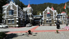 नैनीताल में जिला न्यायालय के बाद उच्च न्यायालय को भी बम धमकी, सुरक्षा कड़ी, जांच जारी।