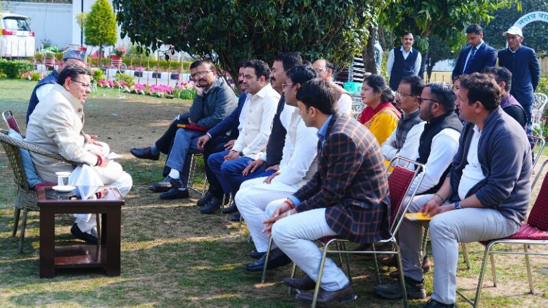 मुख्यमंत्री ने सरकारी कार्यालयों और कार्यस्थलों पर अधिकारी- कर्मचारी और शिक्षकों की सुरक्षा के लिए मुख्य सचिव को एसओपी बनाने के दिए निर्देश। 