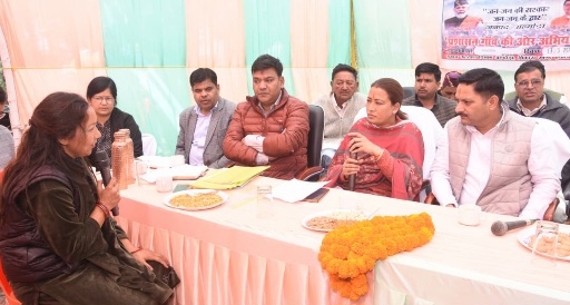 जन-जन की सरकार, जन-जन के द्वार” कार्यक्रम में मंत्री रेखा आर्या ने 50 से अधिक शिकायतों का मौके पर किया निस्तारण।