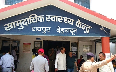 स्वास्थ्य मंत्री ने किया अस्पताल का औचक निरीक्षण, व्यवस्थाओं को परखा,डॉक्टर मिले मुस्तैद, मरीजों को बेहतर उपचार व साफ-सफाई पर दिया जोर।
