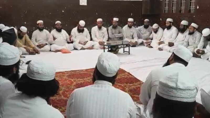 मुस्लिम समुदाय ने की गाय को राष्ट्रीय पशु का दर्जा देने की मांग।