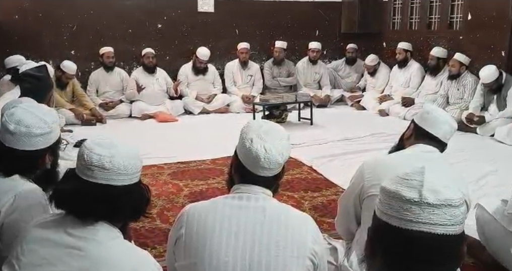 मुस्लिम समुदाय ने की गाय को राष्ट्रीय पशु का दर्जा देने की मांग।