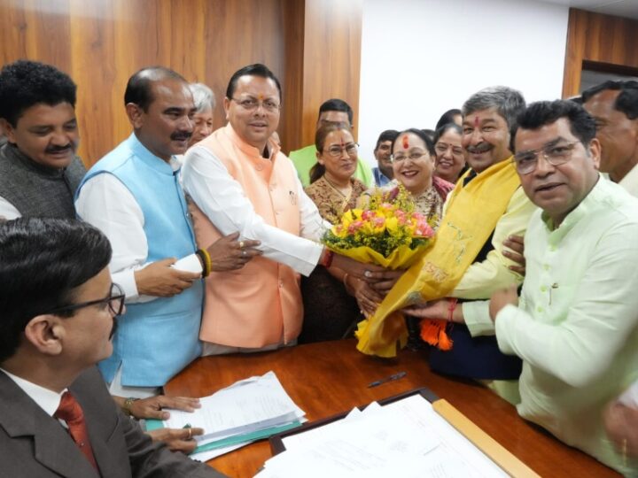 राज्यसभा प्रत्याशी दिनेश आर्य के नामांकन में शामिल हुए मुख़्यमंत्री, सांसद, मंत्री, विधायक दी शुभकामनायें।
